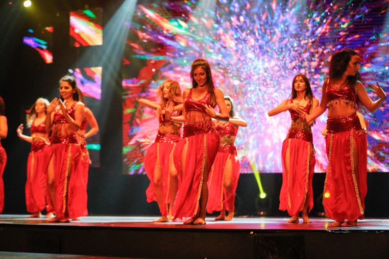 Tribe Dance Hold Your Dream 